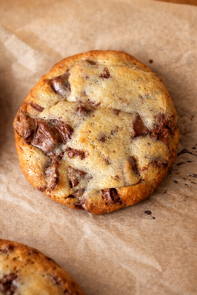 Chocolate chip cookie